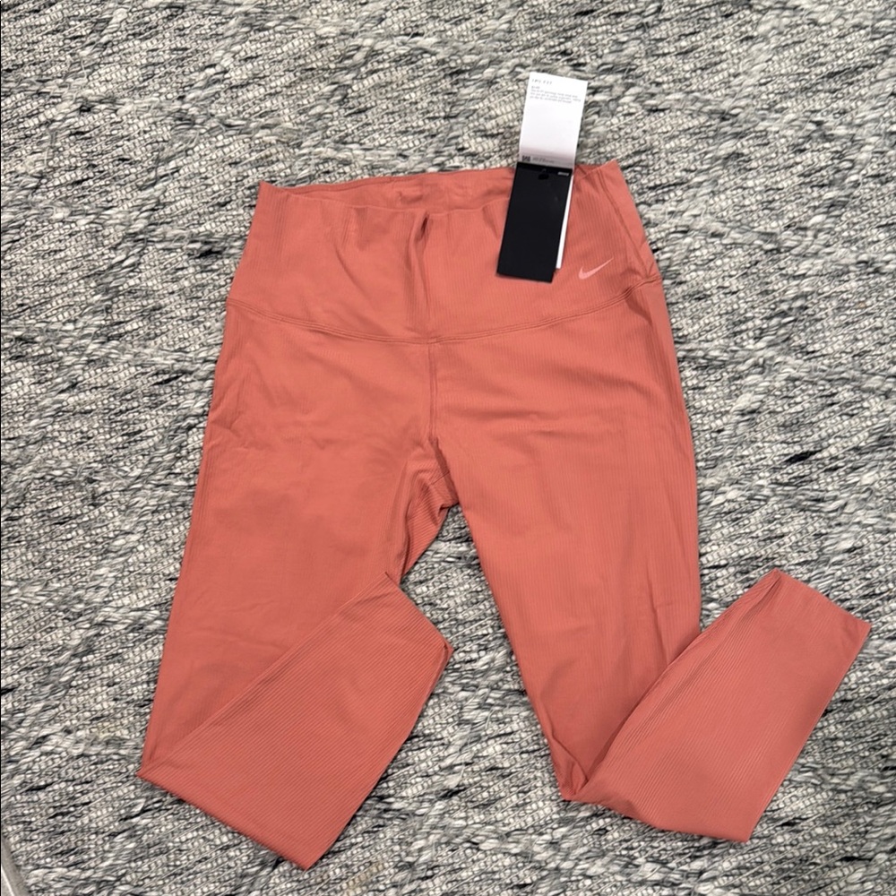 NWT Nike Zenvy Ribbed Leggings